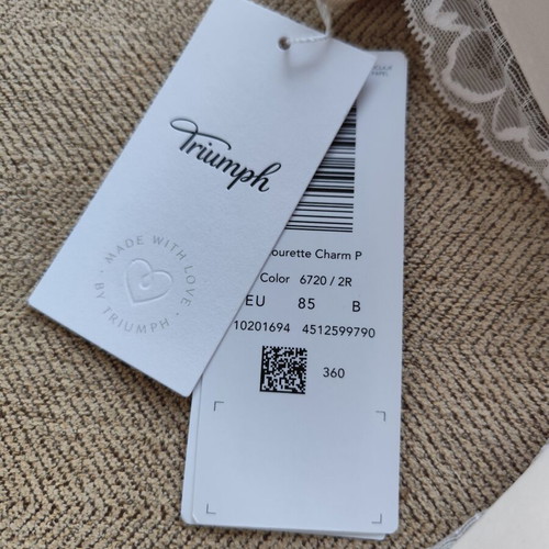 Triumph bra new, beige