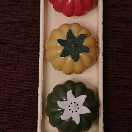 Vintage decorative spice containers