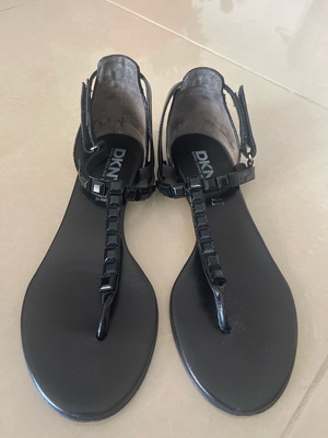 DKNY sandals used, size 37.5, black