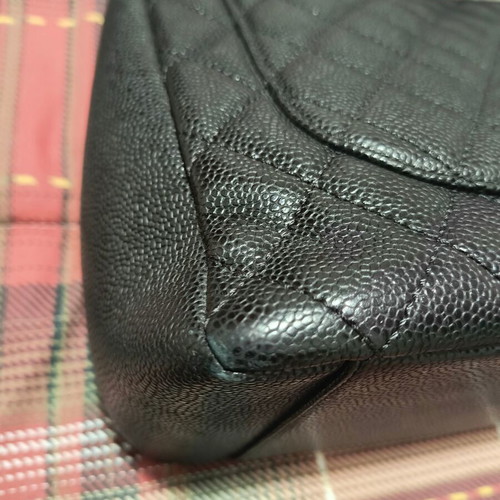 Chanel GST shoulder bag like new, black, Caviar leather
