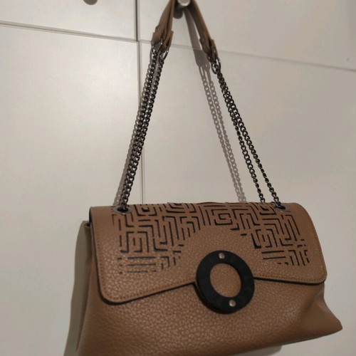 Dolce shoulder bag like new, beige