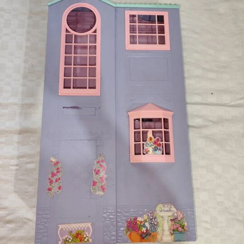 Barbie Fold N Fun Collectible Dollhouse used