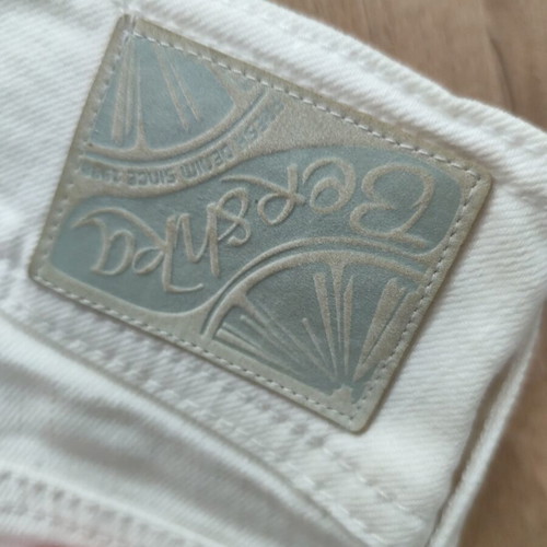 Bershka White Low-Rise Capri Pants like new, size S