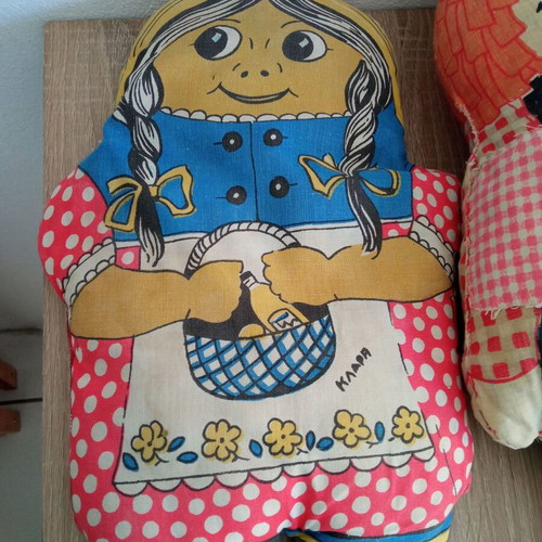 Vintage Raggedy Andy and Clara children's plush pillows used 1970's