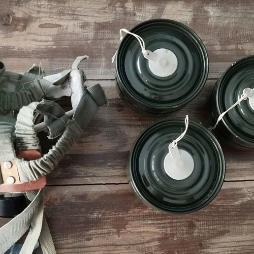 Retro gas mask used with 3 filters