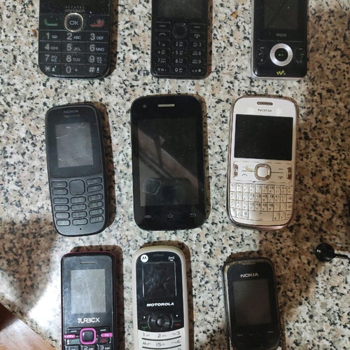 Used cell phones, pack of 9