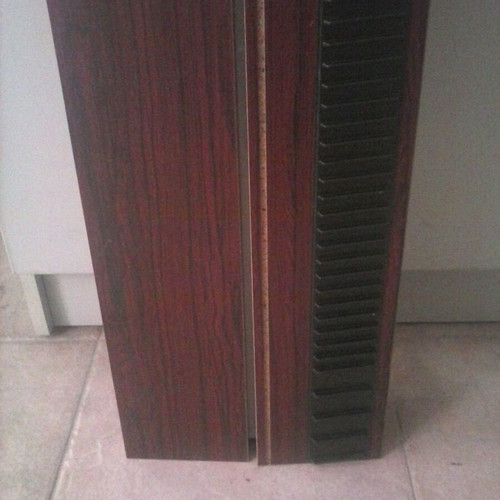 Wooden floor-standing CD tower for 100 CDs mahogany color, new
