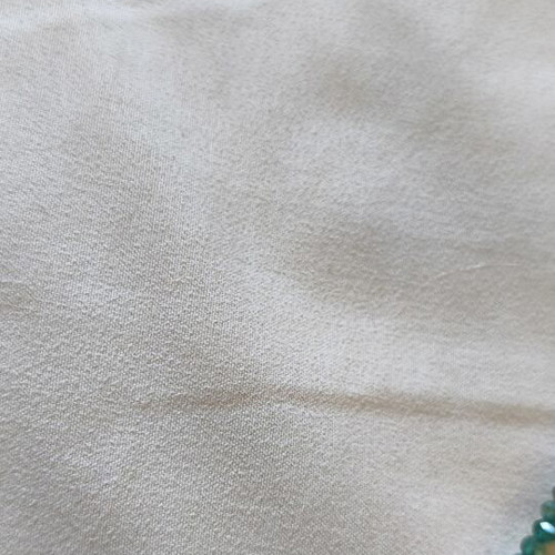 Women's necklace with green crystals and 8 real pearls, metal clasp