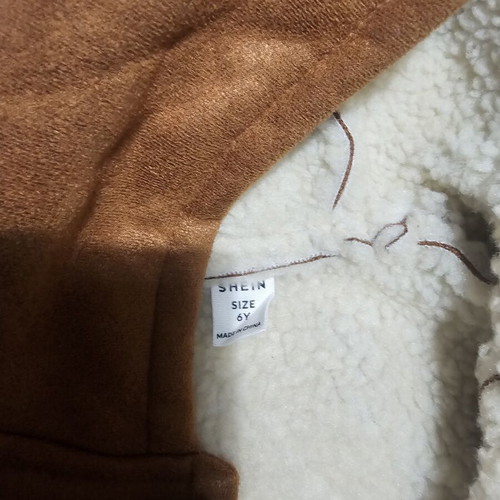 Montgomery coat for boys camel color with white fur lining size 6 years like new