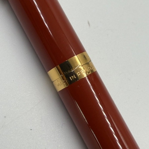 Waterman Vintage pen Burgundy with gold details, like new