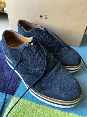Women's blue shoes size 40 like new