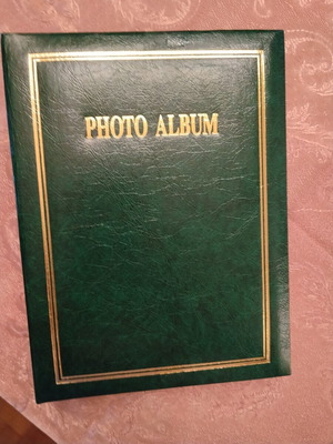 Photo album new, leather, green with gold letters, 300 photo slots