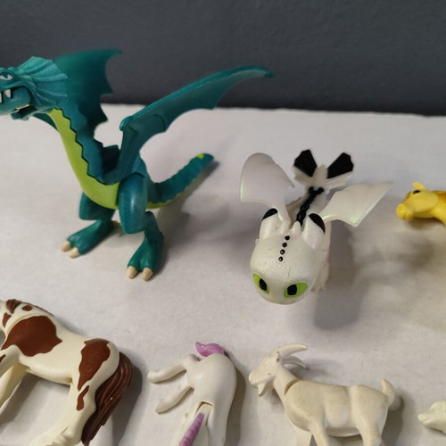 Playmobil animals, dragons and accessories used, set