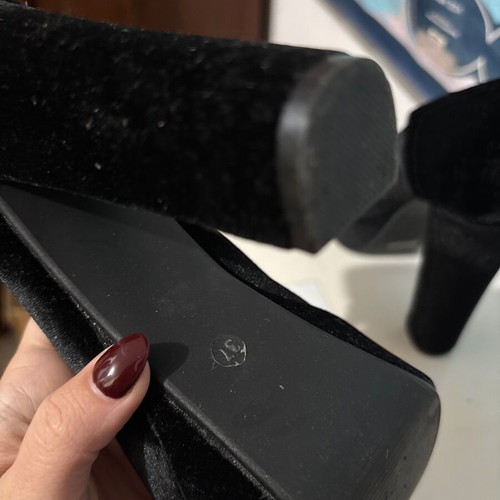 Velvet high heel shoe like new, size 37, black