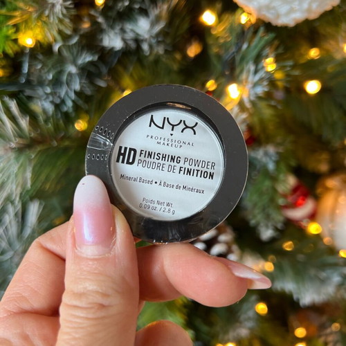 Nyx HD Finishing Powder sealed and Burn to Glow liquid illuminator lightly used
