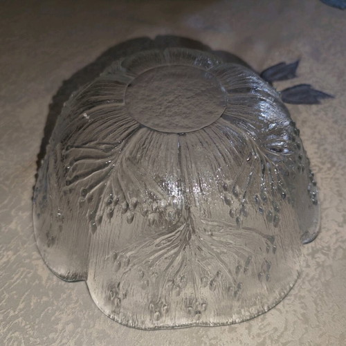 Crystal salad fruit bowl in flower shape like new