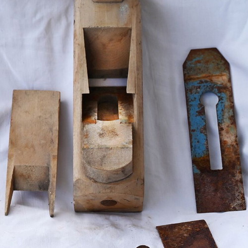 Wooden plane used with horn handle and adjustable blade depth