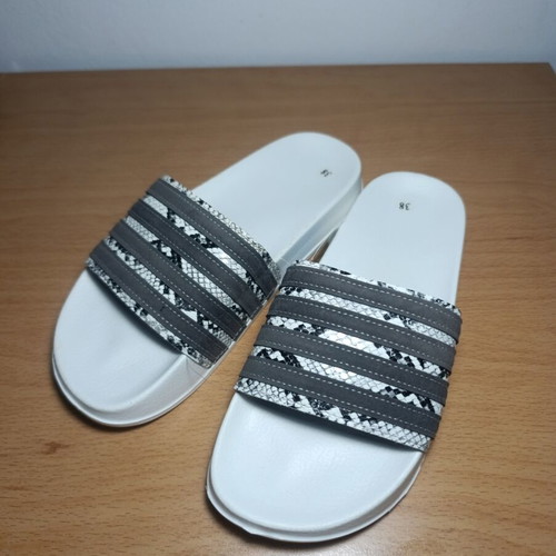 Ocean Addict women's slippers snake print