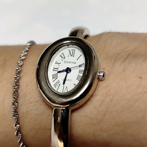 Dobroa Vintage Style Women's Watch new