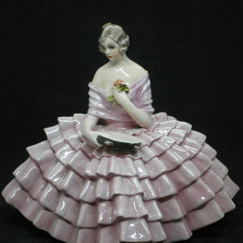 Antique Guido Cacciapuoti porcelain figure used, pink