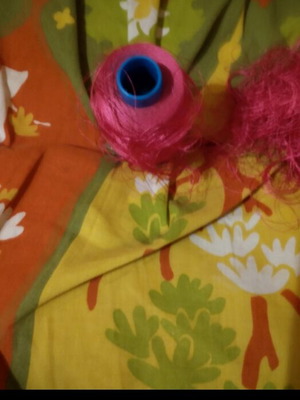 Pink thread like new