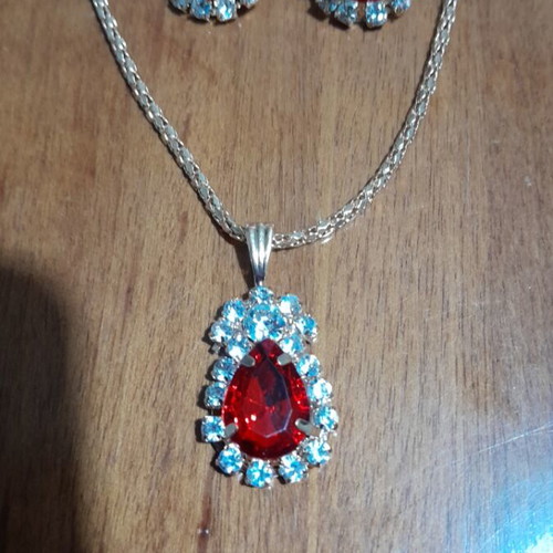 Jewelry set necklace earrings ring new gold-colored