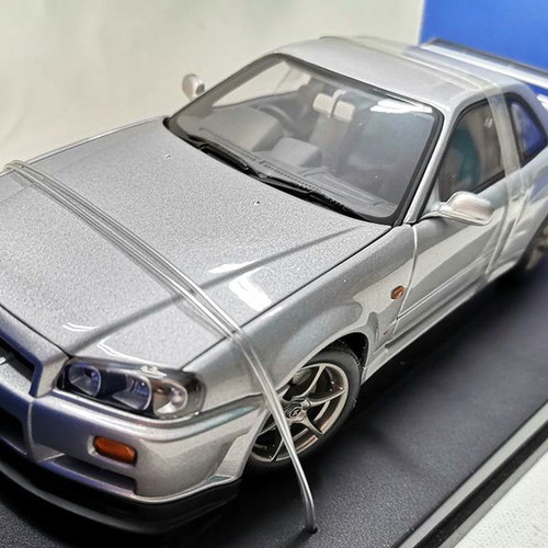 Nissan Skyline GTR R34 1999 Diecast Model Car AUTOart 1:18
