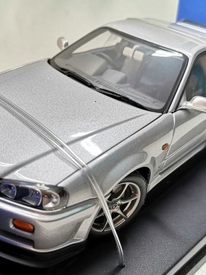 Nissan Skyline GTR R34 1999 Diecast Model Car AUTOart 1:18