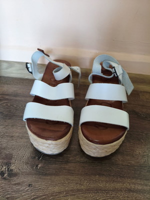 Musse Cloud women's platform sandals new, size 37, white beige