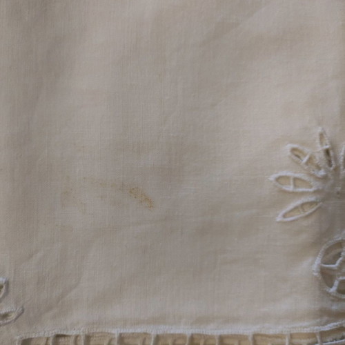 Cutwork tablecloth, doilies and napkins used, set of 5 pieces