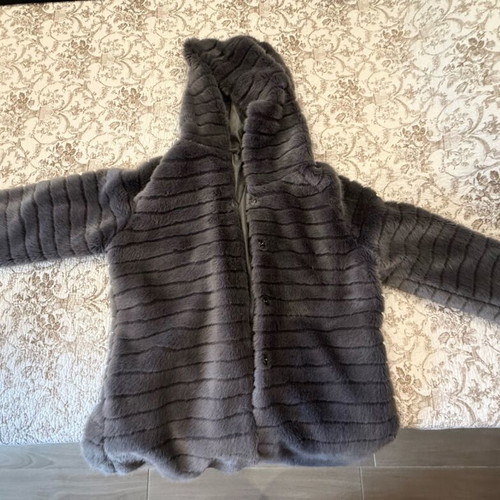 Grey fur coat like new, size M
