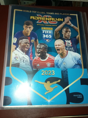 Adrenalyn XL άλμπουμ Panini με περίπου 120 κάρτες ποδοσφαίρου 2023, καινούργιο