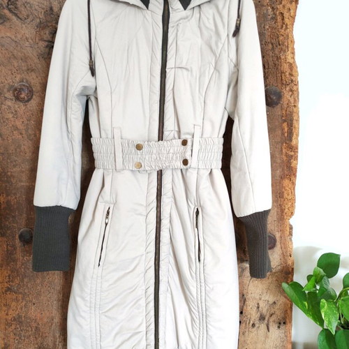 Lussile long women's coat like new with belt and hood beige