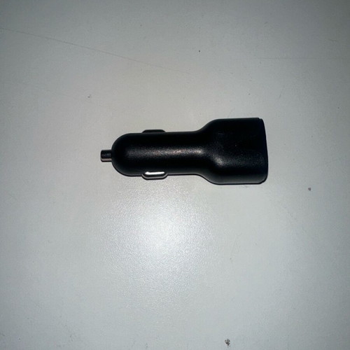 Car charger like new in excellent condition