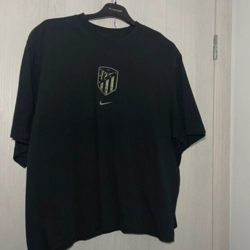 Atletico Madrid Nike Large Oversized Youth T-shirt like new
