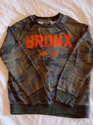 Terranova camouflage kids sweatshirt like new, age 8-9