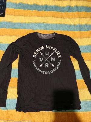 Van Hipster blouse navy like new, size M