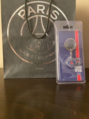 Paris Saint Germain Official Keychain new with boutique bag
