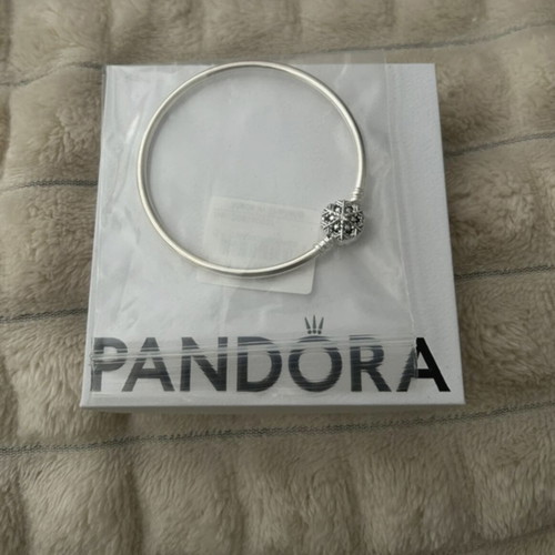 Pandora Snowflake Bracelet new, silver, size 19 cm