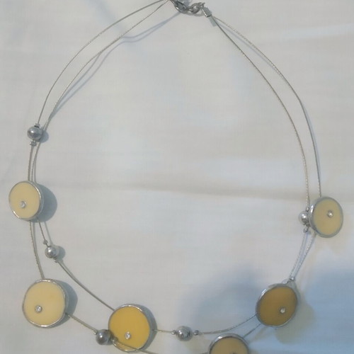 Metal necklace with two rows in silver color like new
