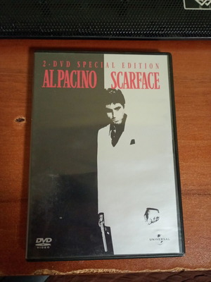 Scarface Special Edition DVD like new, 2 disc crime movie with subtitles
