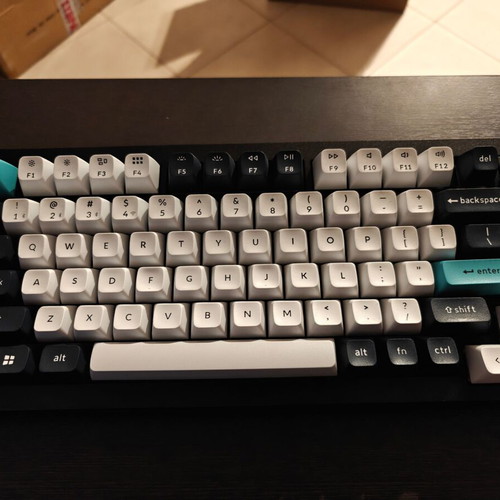 Keychron Q1 Max ANSI keyboard like new with knob