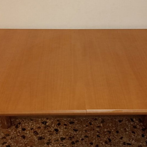 Kitchen table made of solid wood with extension like new