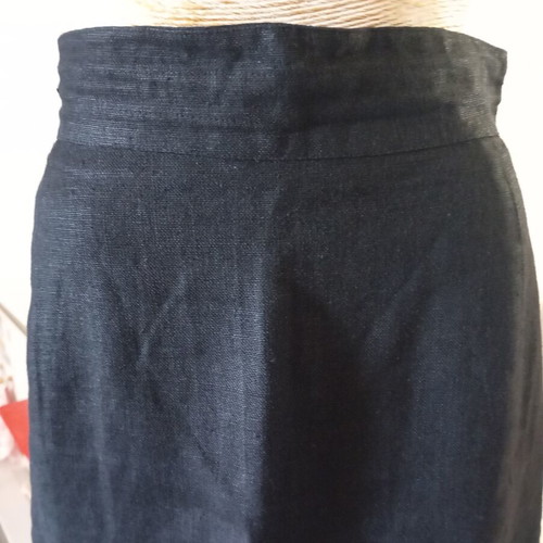 Linen women's skirt black, like new, sizes S/M