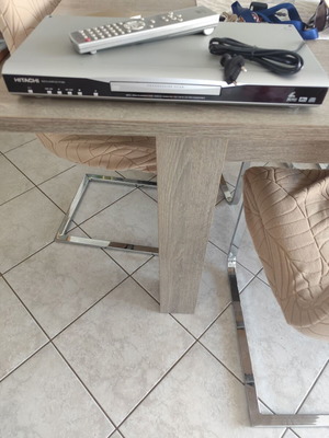 Dvd player Hitachi μεταχειρισμένο, σαν καινούριο