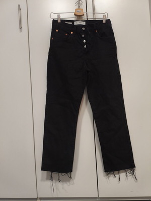 Mango Havana Black High-Waisted Straight Leg Crop Jeans like new, size 36