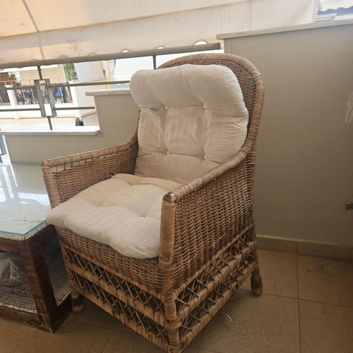 Bamboo outdoor set with 2 chairs and glass table used