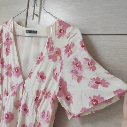 Zara midi floral button-up dress new, off white and pink