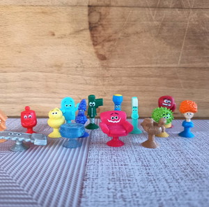 15 Stikeez