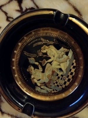 Ashtray 24 karat gold hand-painted like new